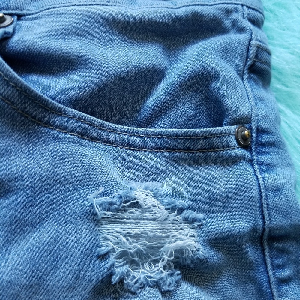 High Rise Jeans - Picture 3 of 6